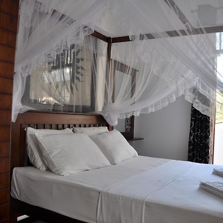 Bianco Terrace Hotel Negombo Kültér fotó